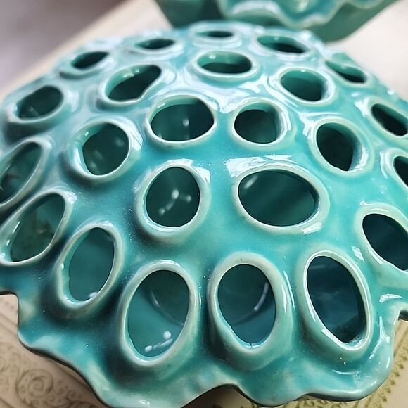 Vintage Set Of 2 Lotus Seed Pod Vases Aqua Blue - Picture 4 of 16